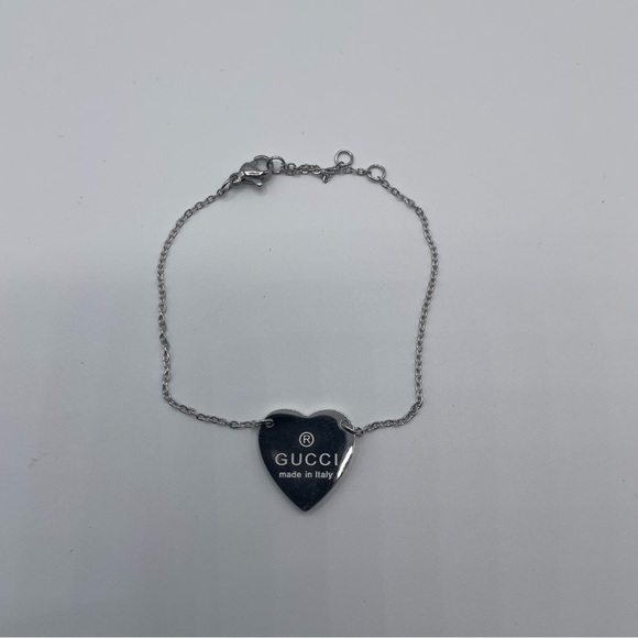 Gucci Silver Bracelet with Heart Charm - Picture 2 of 3